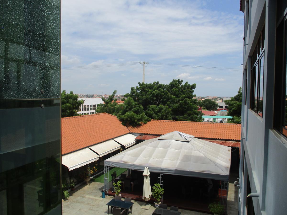Hotel Patriota Luanda Buitenkant foto